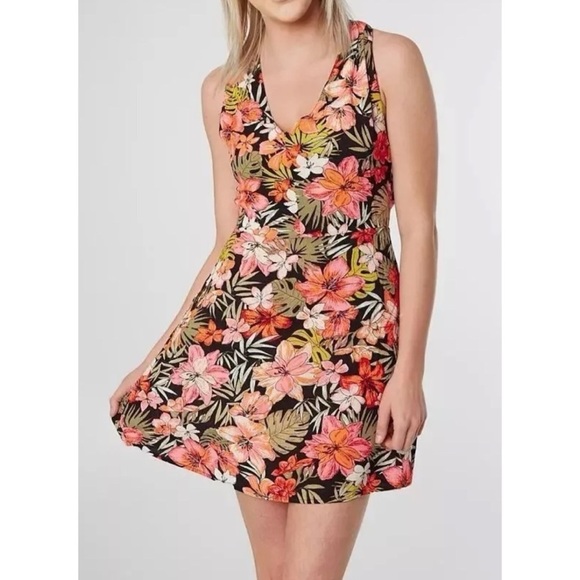Billabong Knotted Heart Floral Dress - Picture 1 of 11